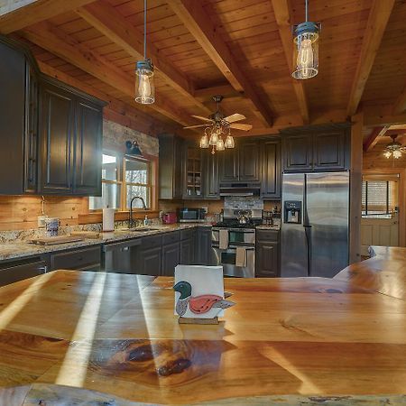 Blue Ridge Bliss- Spacious Cabin, Pets, Hot Tub! Bagian luar foto