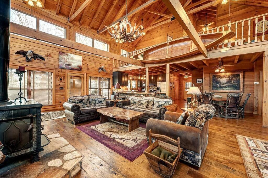 Blue Ridge Bliss- Spacious Cabin, Pets, Hot Tub! Bagian luar foto