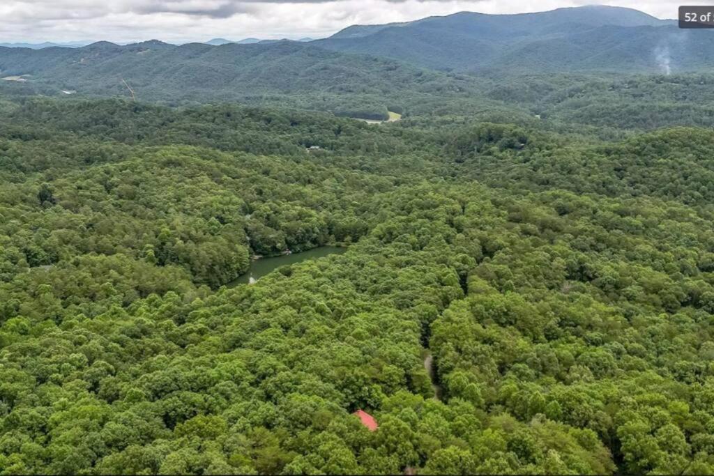 Blue Ridge Bliss- Spacious Cabin, Pets, Hot Tub! Bagian luar foto